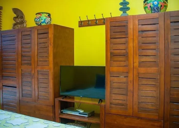 Tucanes #4 2 Bed 1.5 Bath With Roof Terrace Apartment *